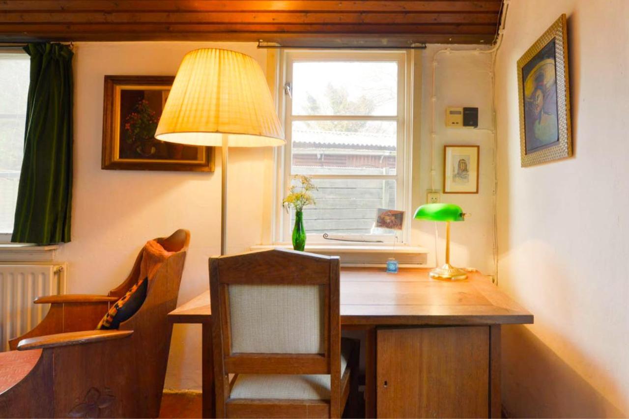 Rustic Retreat: Fireplace, Bbq, + Forest Access Burgh-Haamstede Esterno foto